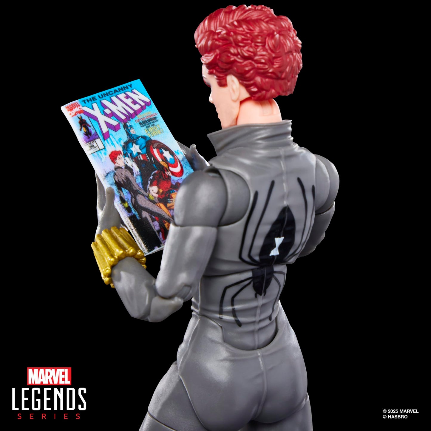 Marvel Legends Series Silver Surfer, Silver Surfer #1 (1968) and Fantastic Four Comics-Inspired Collectible 6-Inch Scale Action Figure with Character-Sized Comic Accessory