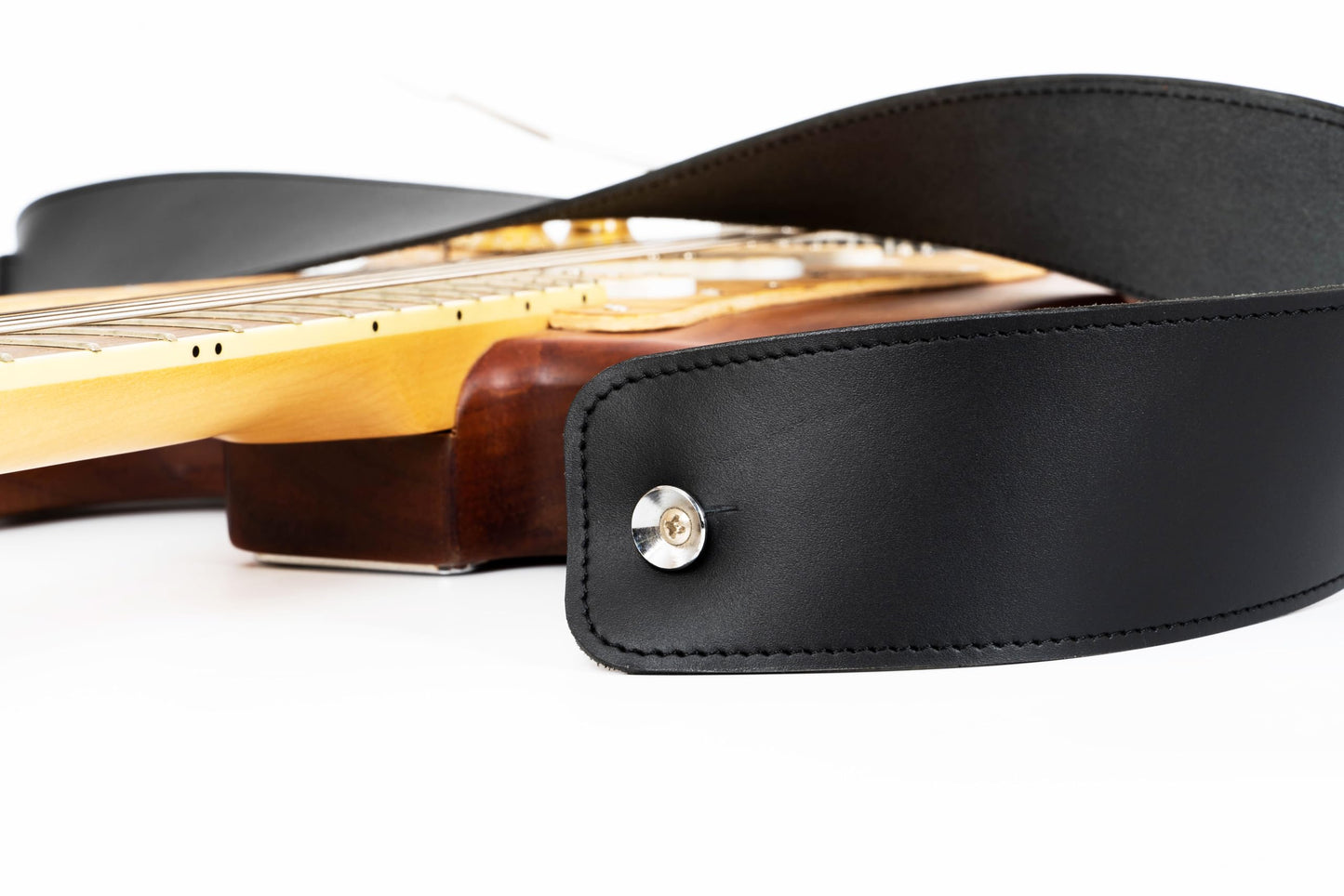 GUITAR STRAP Classsic Natural leather Adjustable length for Acoustic, Electric, Bass Guitars. Gift for Guitar Player. Release shoulder and neck tension (Black)