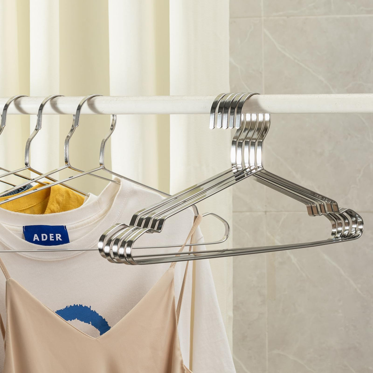Jiang&Rong Stainless Steel Hangers 20 Pack, 16.5 Inches Coat Hangers, Strong Metal Heavy Duty Hangers, Space Saving Clothes Hanger, Non Slip Hangers, Adult Hangers, Bulk Hangers, Silver Hangers