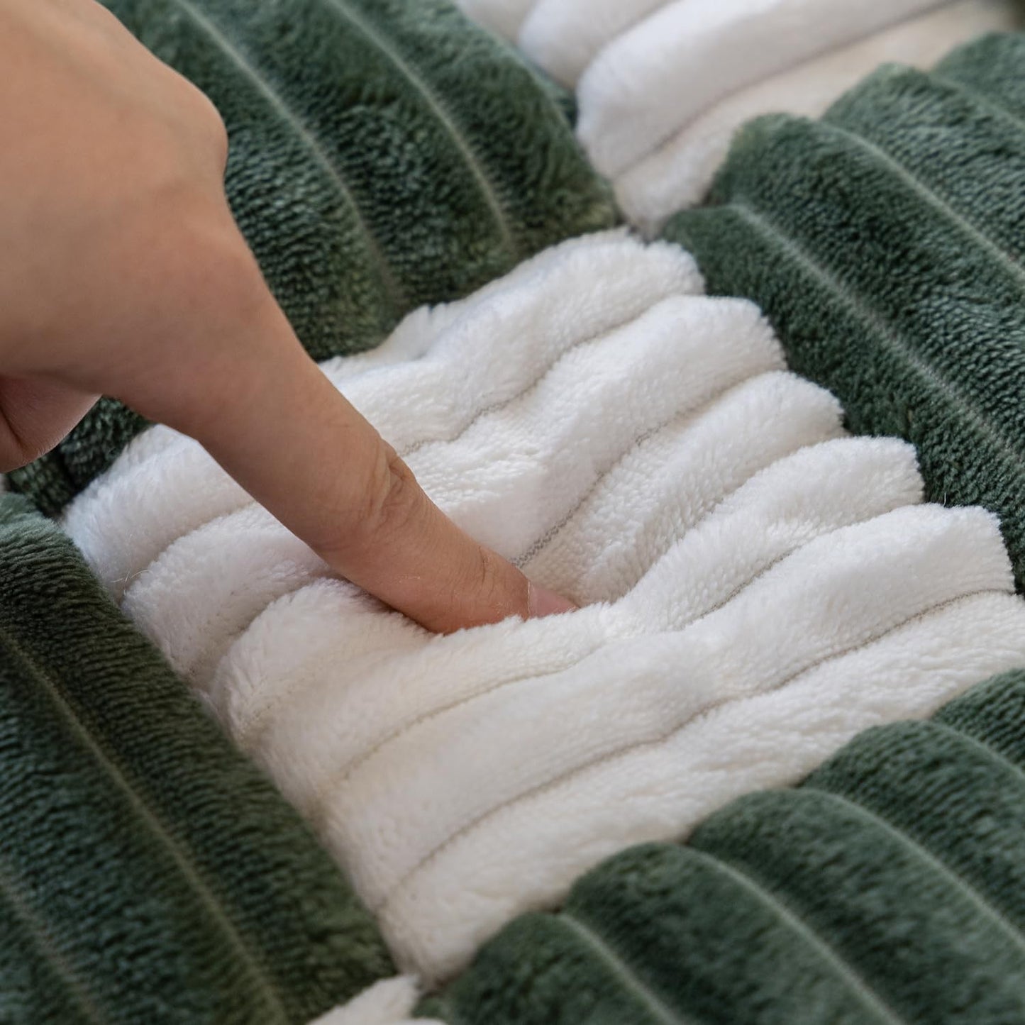 HOMEREFROM Dog Couch Cover Protector, Sofa Covers for Dogs Washable Pet Bed Couch Cover, Pet Friendly Sofa Covers for Large Dogs (Green, 60x160cm)