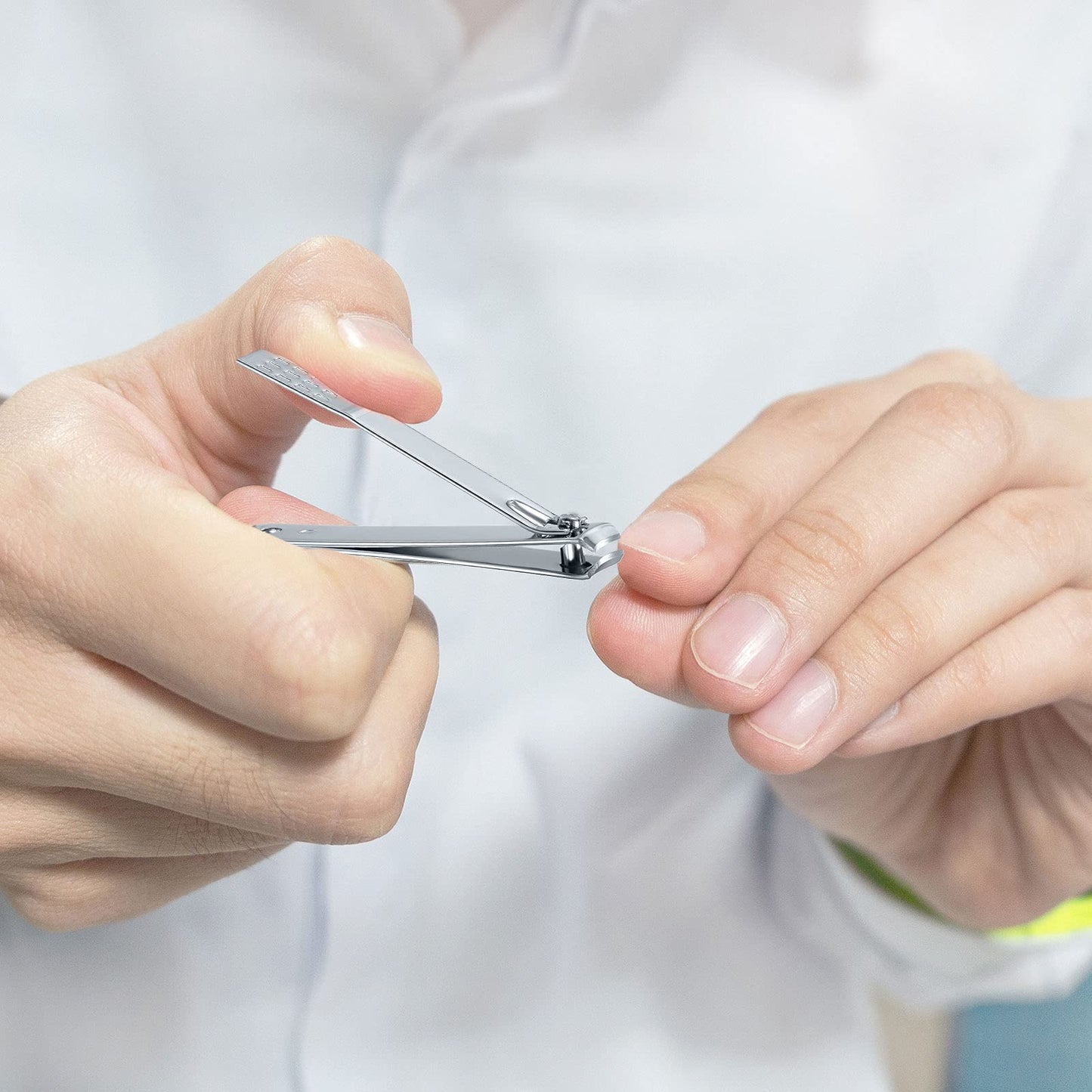 50 Pieces Nail Clippers Black Matte Steel 2 Colors Nail Clippers Toenail Clipper Cutter Metal Case, Nail clippers Cutter for Men and Women, Black and Silver