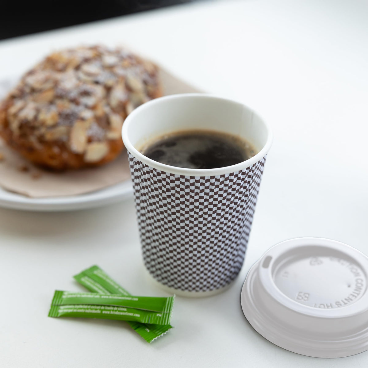 Blue Lake 8 oz Disposable Coffee Cups with New & Improved Odorless White lids, 100 Count, Premium Double Wall Insulated Hot Beverage Cups, No Need for Sleeves