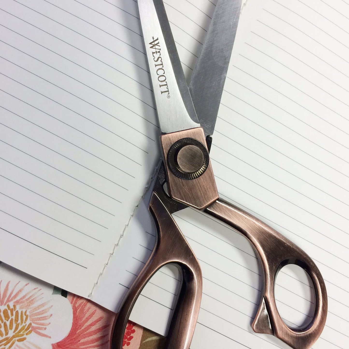 8" Vintage Bent Scissor
