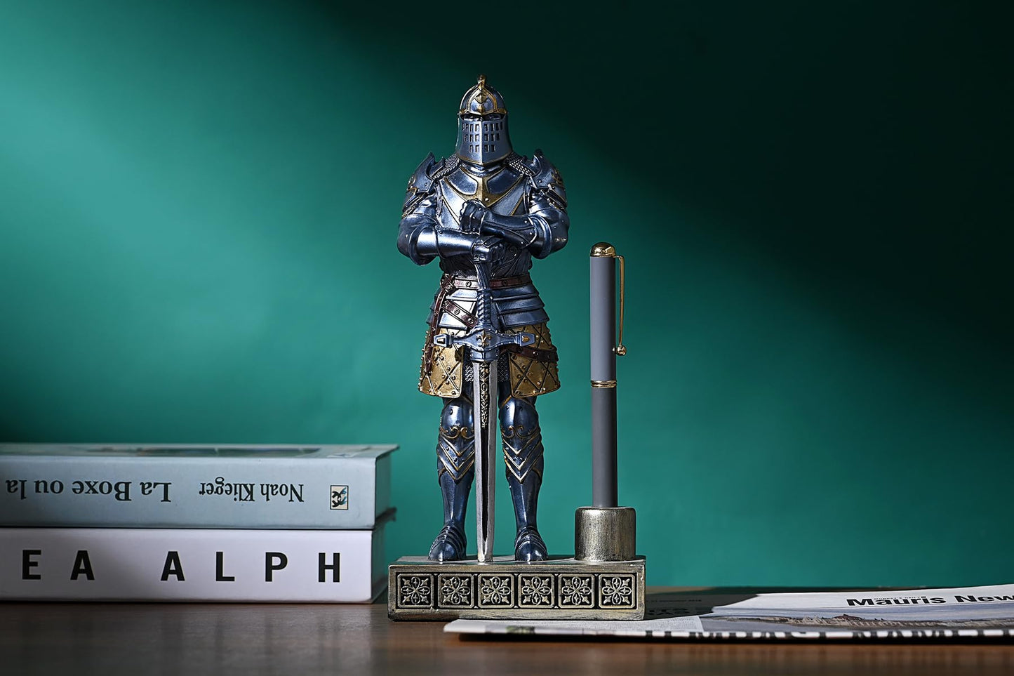 HDMbigmi King's Guard Knight Pen Stand Statue Office Pen Stand Desk Organizer for Men Top Collection as Gift 9.45 Inches (Blue)