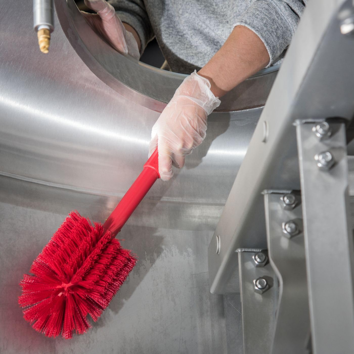 SPARTA Industrial Tank Brush Pipe Brush, Drain Brush with Handle for Commercial Kitchens, Polyester, 16 Inches, Red