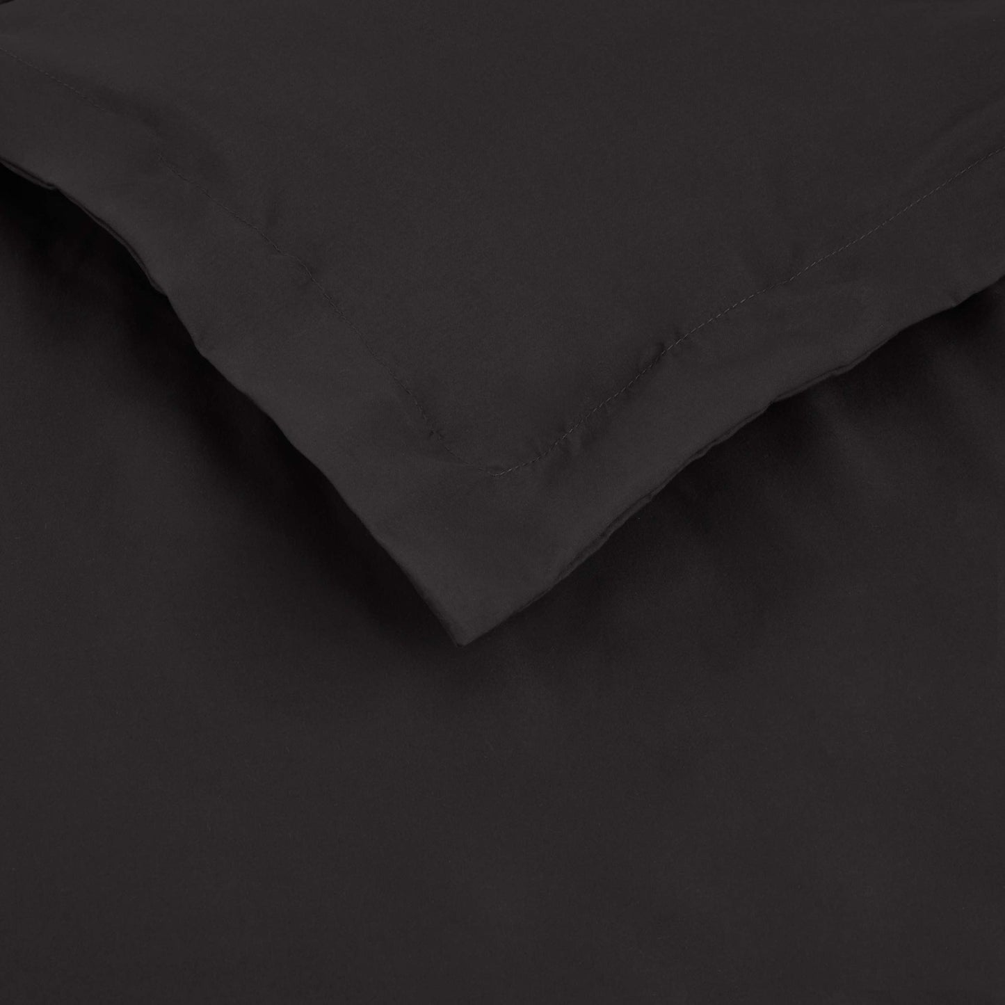 Amazon Basics Light-Weight Microfiber Duvet Cover Set with Zipper Closure - Full/Queen, Coal Black