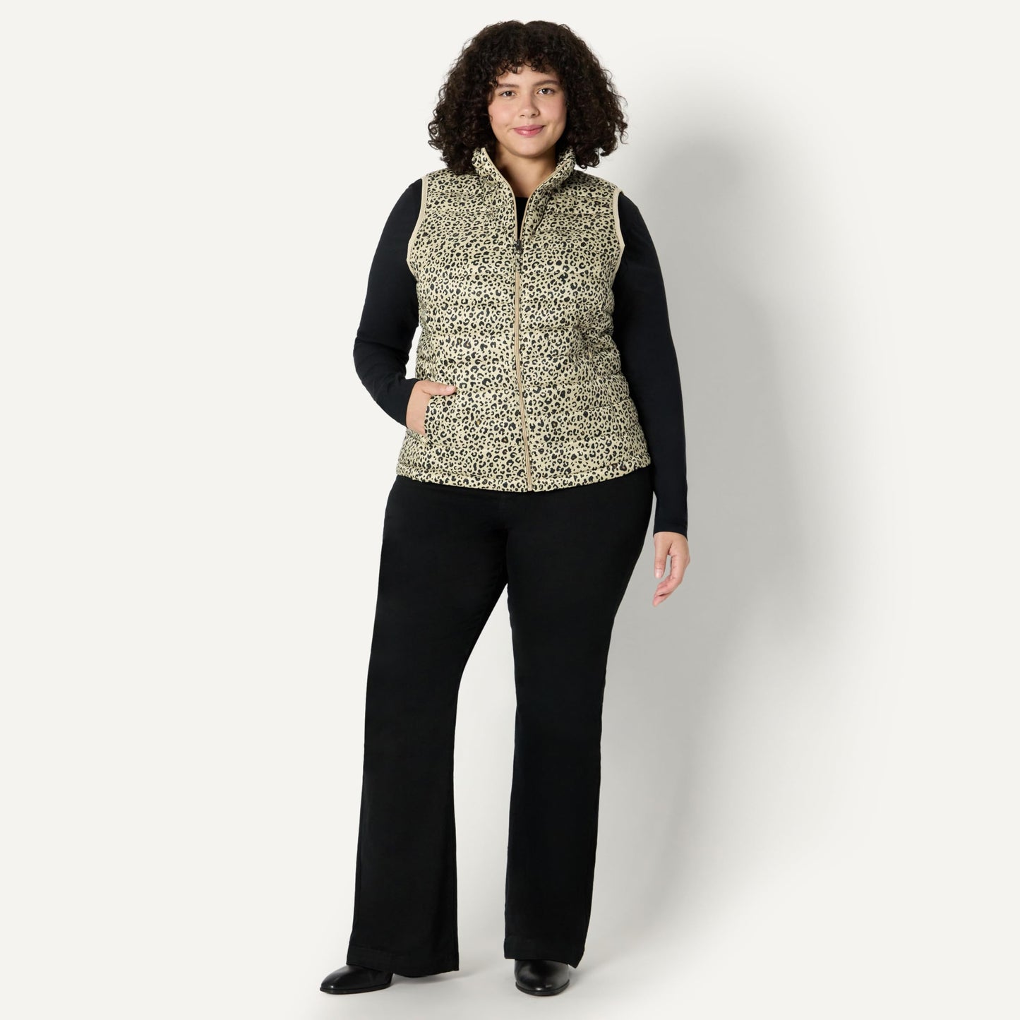 Amazon Essentials Women's Lightweight Water-Resistant Packable Puffer Vest, Animal, X-Large