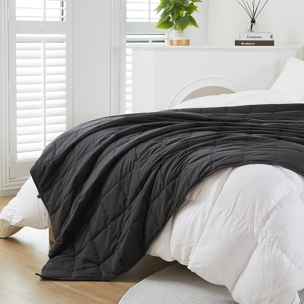Adults Weighted Blanket 20 Pounds Queen Size, MOTRIP Cooling Blanket for Hot Sleepers, Machine Washable Soft Bed Blanket with Premium Glass Bead, 60''x80'' 20lbs Grey