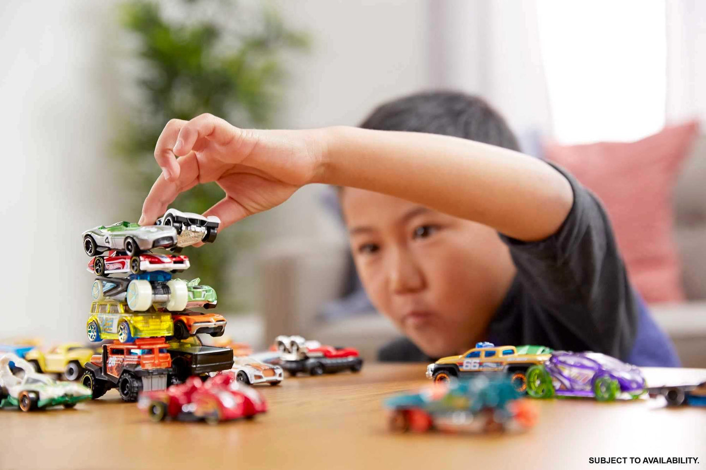 Hot Wheels Toy Cars & Trucks 20-Pack, Set of 20 1:64 Scale Vehicles for Play or Display, Instant Collection (Styles May Vary)