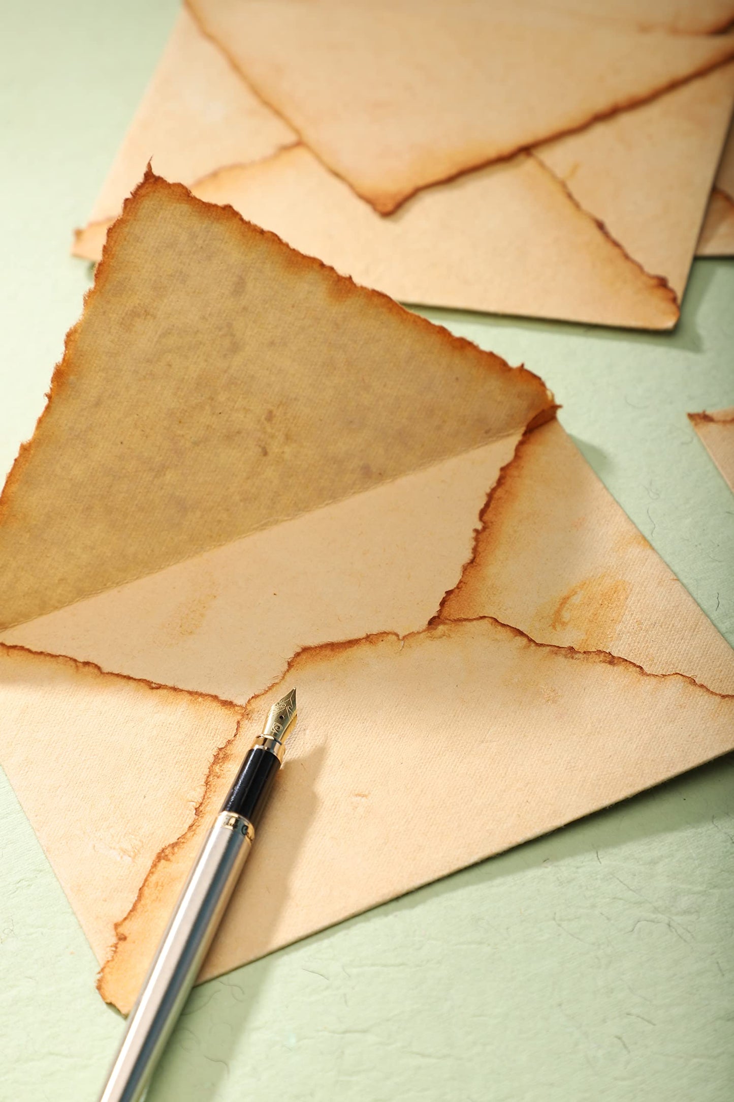 Wanderings Handmade Antiqued Envelope with Deckle Edge - 5.25" x 7.25" (13 x 18cm) - Package of 25 Vintage Envelopes for Writers Invitations Wedding Stationery
