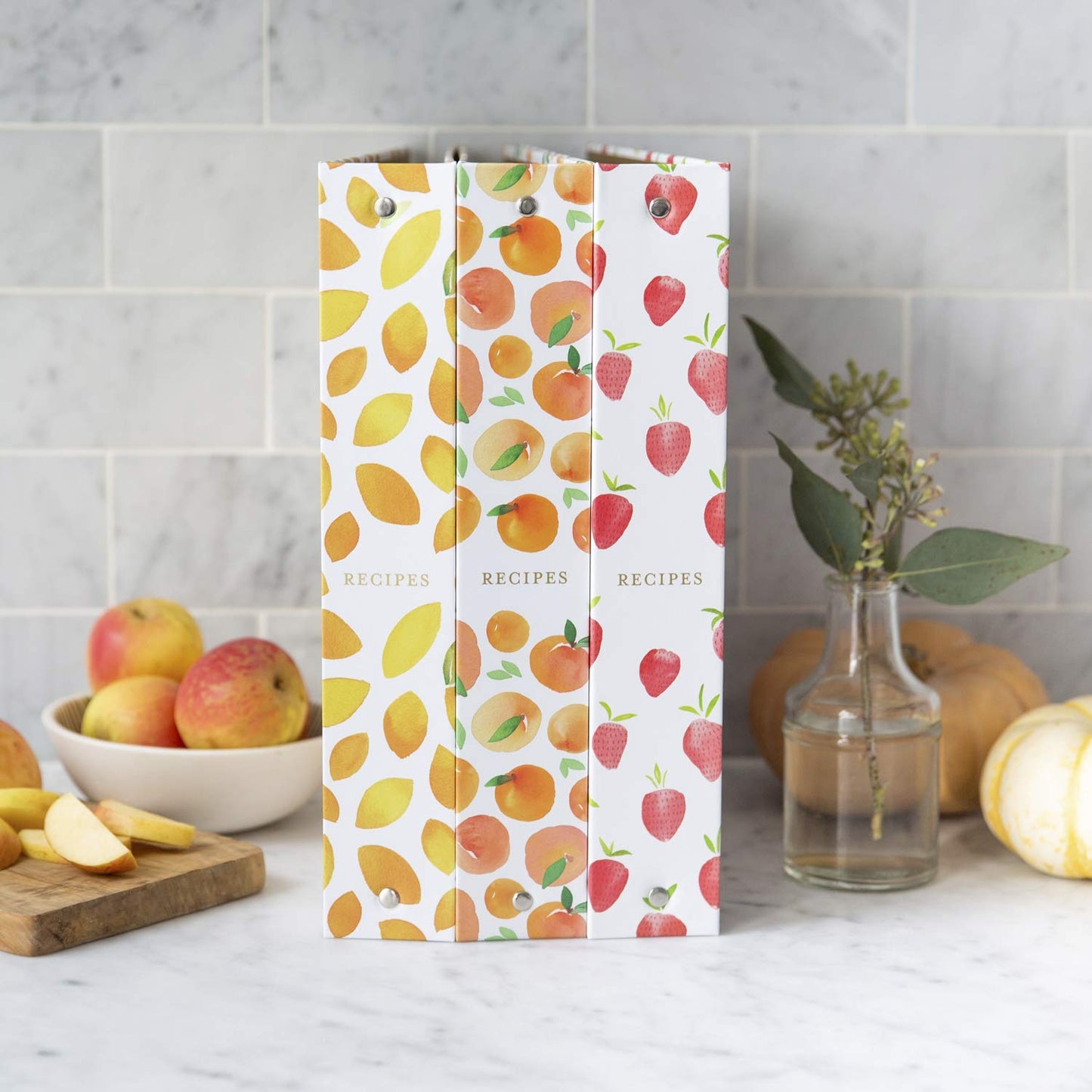 Jot & Mark 8.5" x 11" Sturdy 3 Ring Recipe Binder with Spill-Proof Clear Binder Sleeves Sheet Protector, 30 Dual-Sided Recipe Card Pages for Written & Printed Recipes, Tabbed Dividers, Lemon Twist