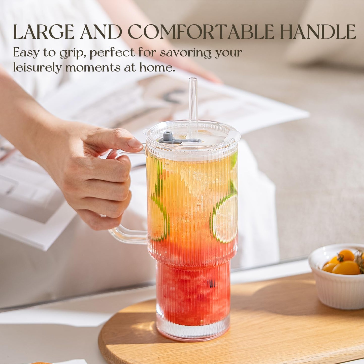 KEMORELA 26oz Ribbed Glass Tumbler with Handle & Lid, 2-Pack Clear Large Iced Coffee Cups with Straws, Spill Proof Glass Mug for Cold & Hot Beverages, Travel Cup for Smoothies, Tea, and Juice