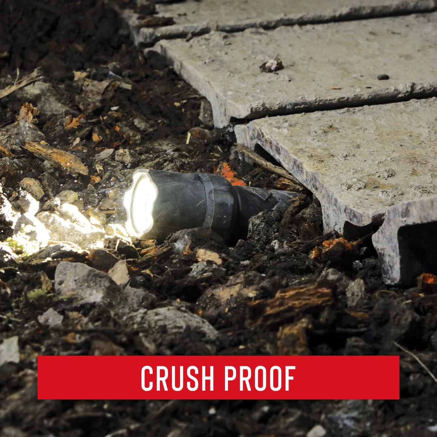 COAST POLYSTEEL 200 with Twist Focus, Pure Beam, 390 Lumen LED Flashlight, Crushproof, Black