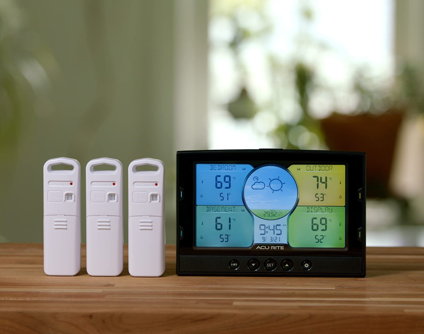 AcuRite 02082M Home Temperature and Humidity Station with 3 Indoor/Outdoor Sensors, Full Color