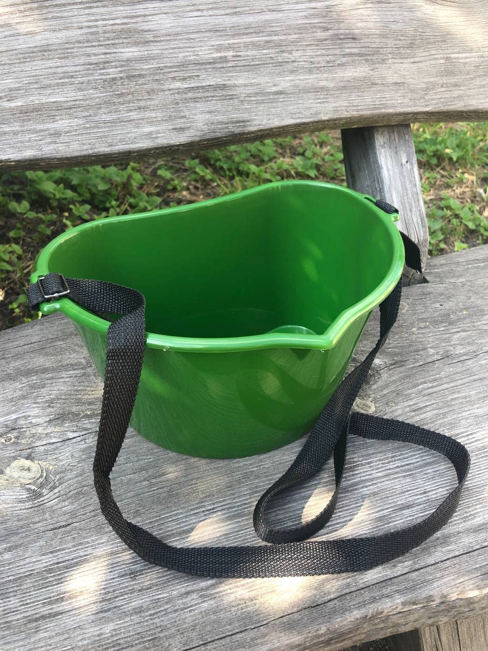 byMall Berry Picking Basket - 3L Hands-Free Fruit Picking Bucket with Adjustable Strap (Green)