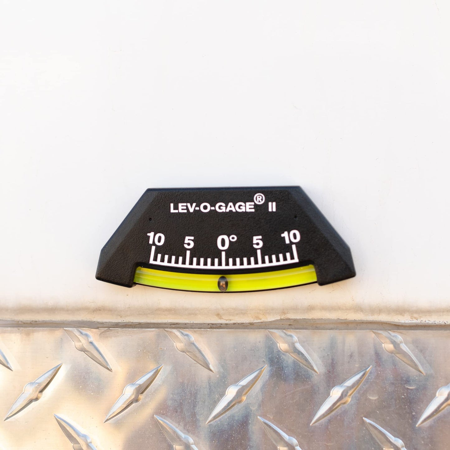Sun Company 306-R Lev-o-gage II Inclinometer and Tilt Gauge - Pack of 2 | Leveling Gauges for RV, Camper, or Trailer