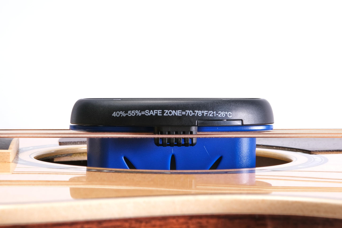 The Humitar ONE - Acoustic Guitar Humidifier & Hygrometer (MN311)