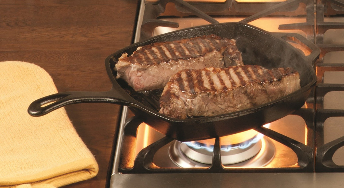 Lodge L8SGP3CN Logic Pre-Seasoned Square Grill Pan (Black)
