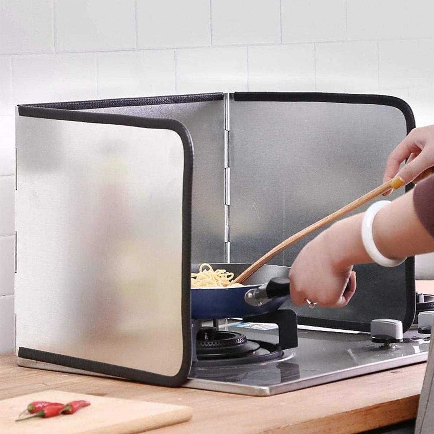 Nonstick 3 Sided Splatter Guard Grease Splatter Screen Splash Guard Stainless Steel Backsplash Protector Stove Side Guards Folding Kitchen Oil Baffle for Stove Top Frying Pan Height 40cm