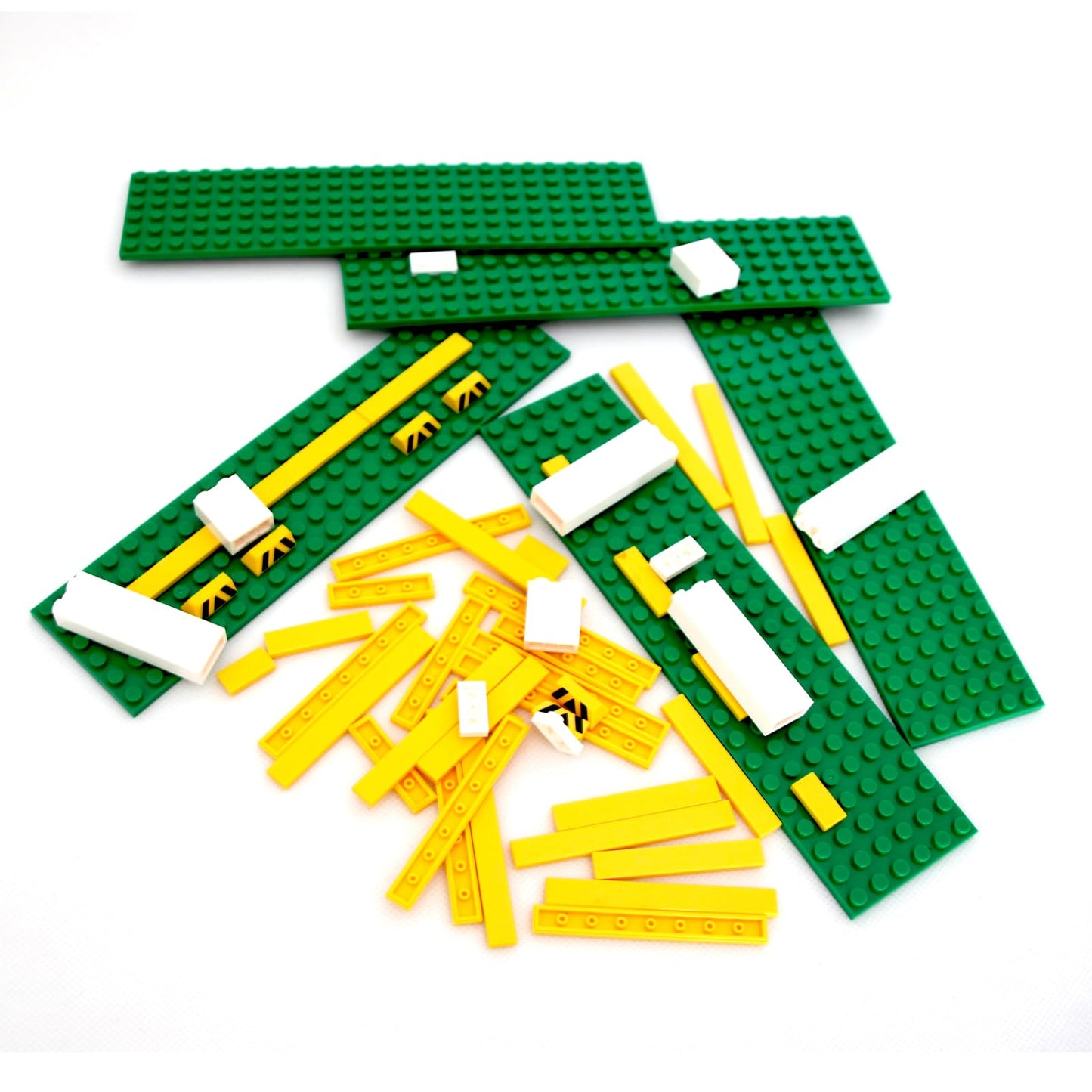 Cabeeskii Parking Garage Compatible Speed Champions Car, DIY 3-Layer Parking Display Case, 130PCS Modular Building Display Case Compatible with Sport Auto(Cars Not Included)