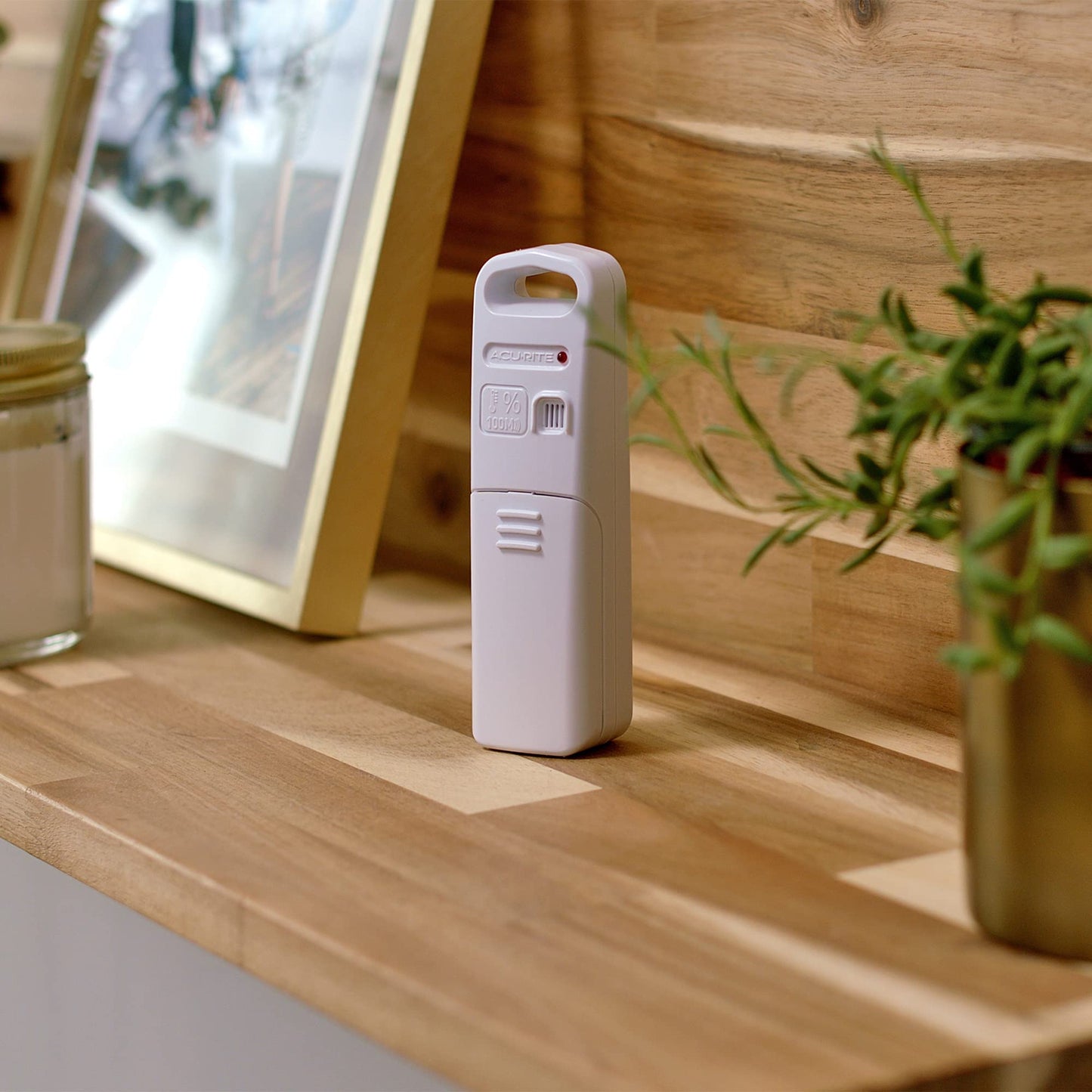 AcuRite 06002RM Wireless Temperature and Humidity Sensor