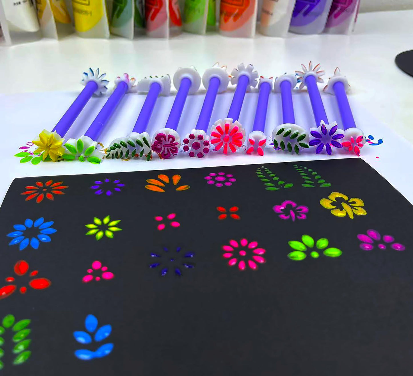 GEOCCI Flower Petal Tools for Dot Painting，40 Petal Shapes Dotting Tool，Mandala Dot Art Tools for Rocks，Embosssing Tools for Painting Dots (Shape C)