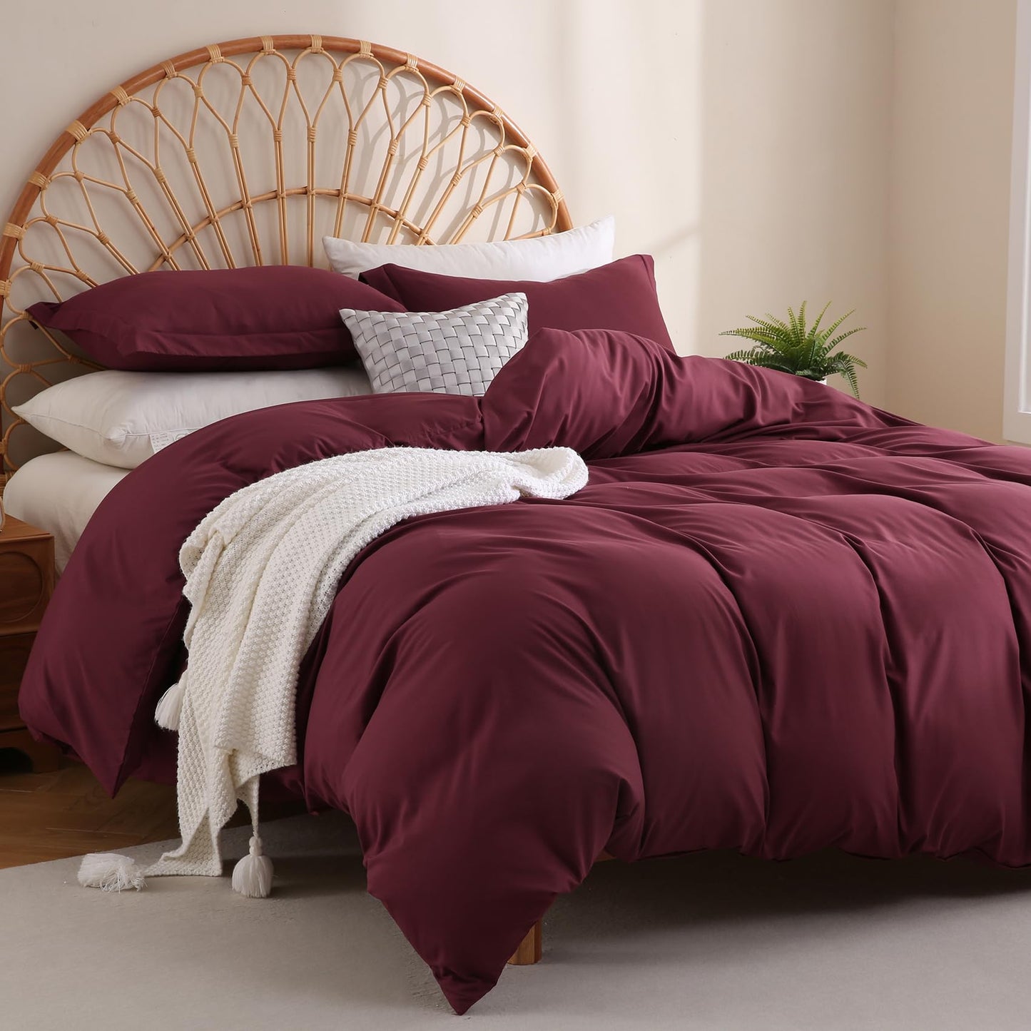 JSD Burgundy Duvet Cover Set Queen Size, 3 Piece 1 Duvet Cover with 2 Pillow Shams, Soft Brushed Microfiber Comforter Covers Zipper Closure