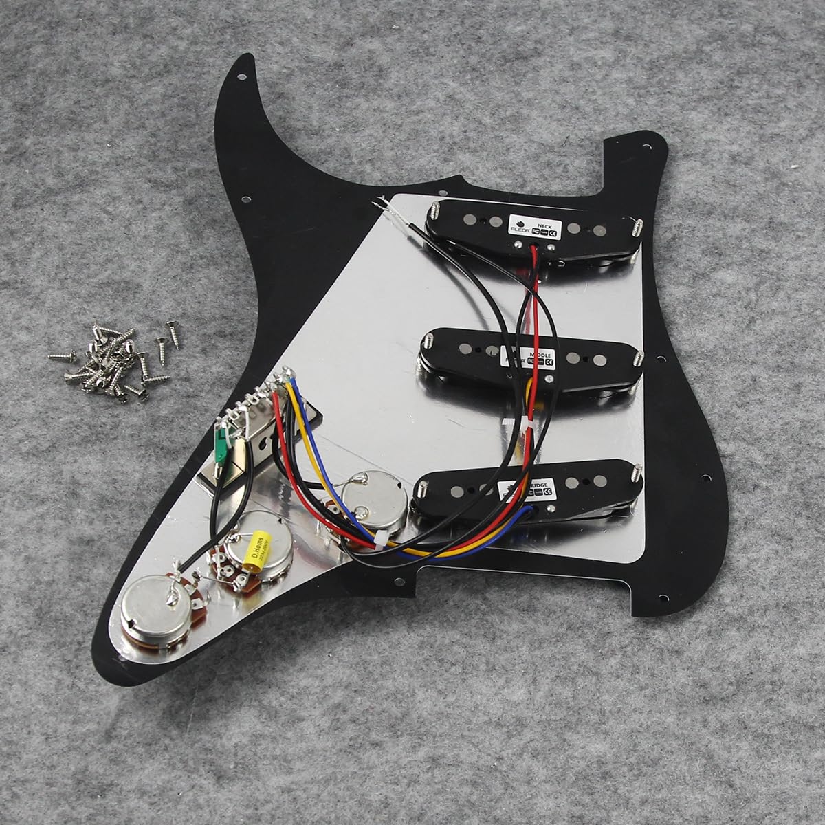 FLEOR Alnico 5 Prewired Pickguard 3 Single Coil Pickups Loaded Electric Guitar Pickguard-Black