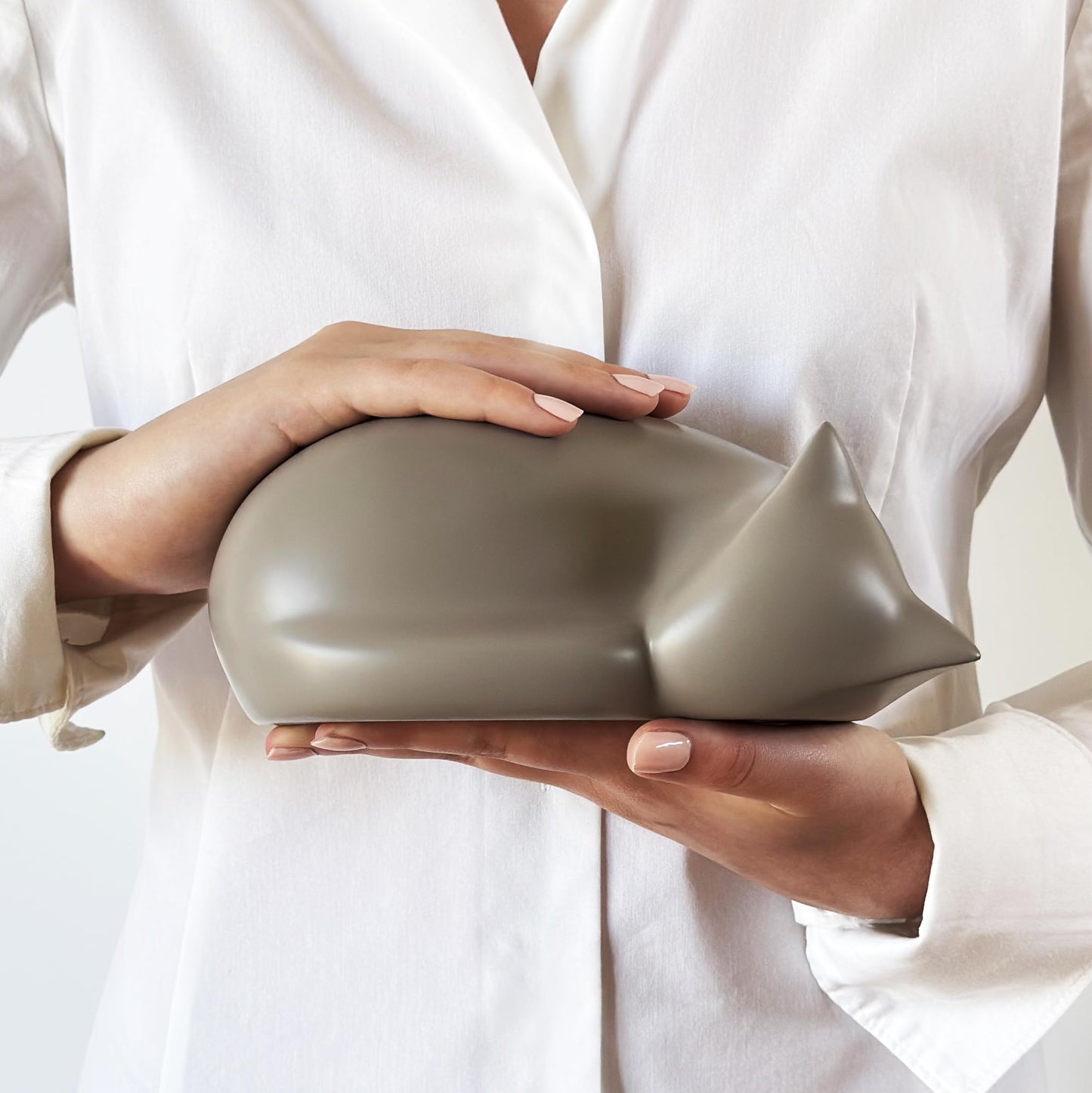 Comemori Sleeping Cat Funeral Urn, Light Taupe (Beige, Sandy)