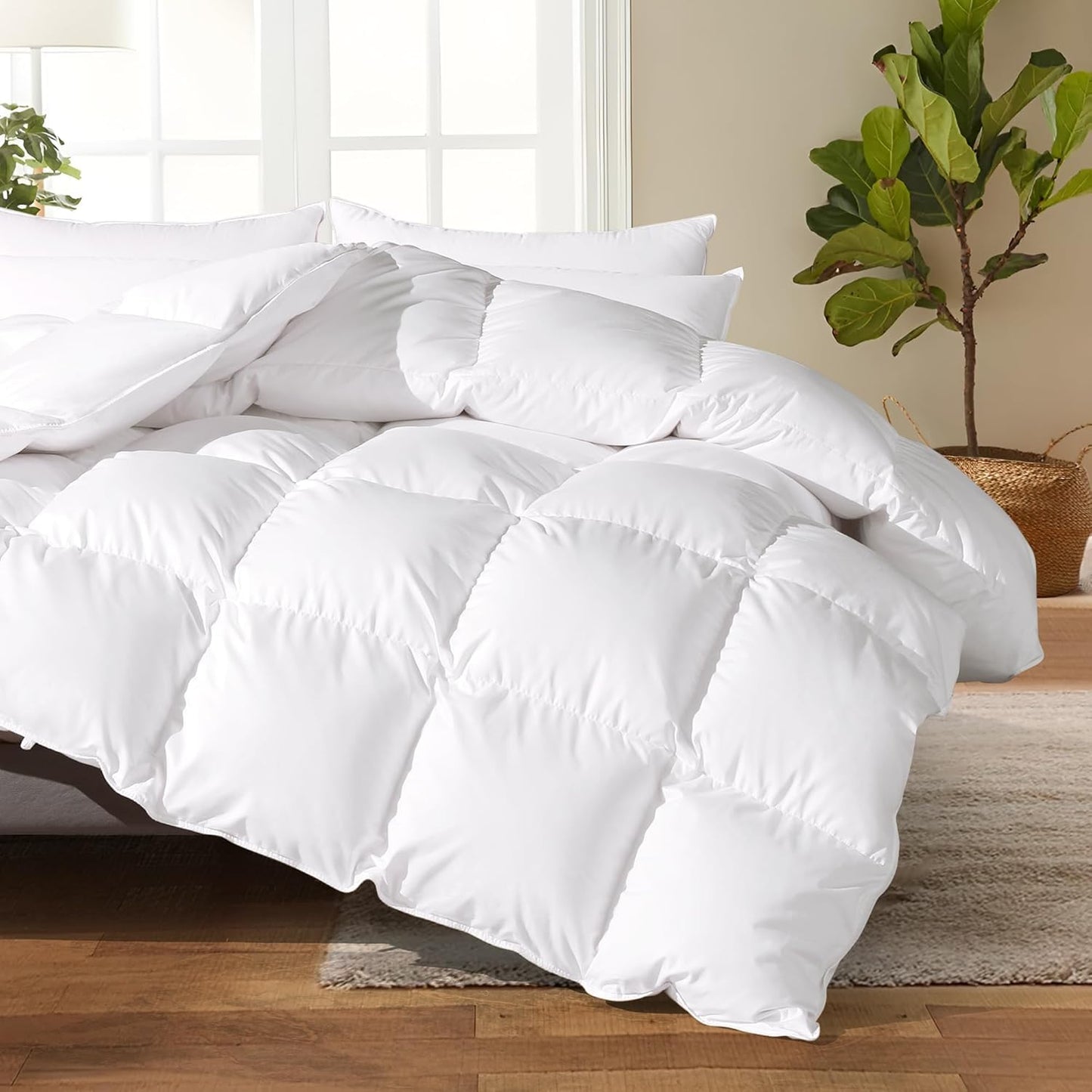 Mosluna Feather Down Comforter Queen Size, 100% Cotton Shell All Season Duvet Insert, Luxury Hotel Bedding Comforters Cozy Ultra Soft Feather Blanket with 8 Corner Tabs, White (90 x 90 Inch)