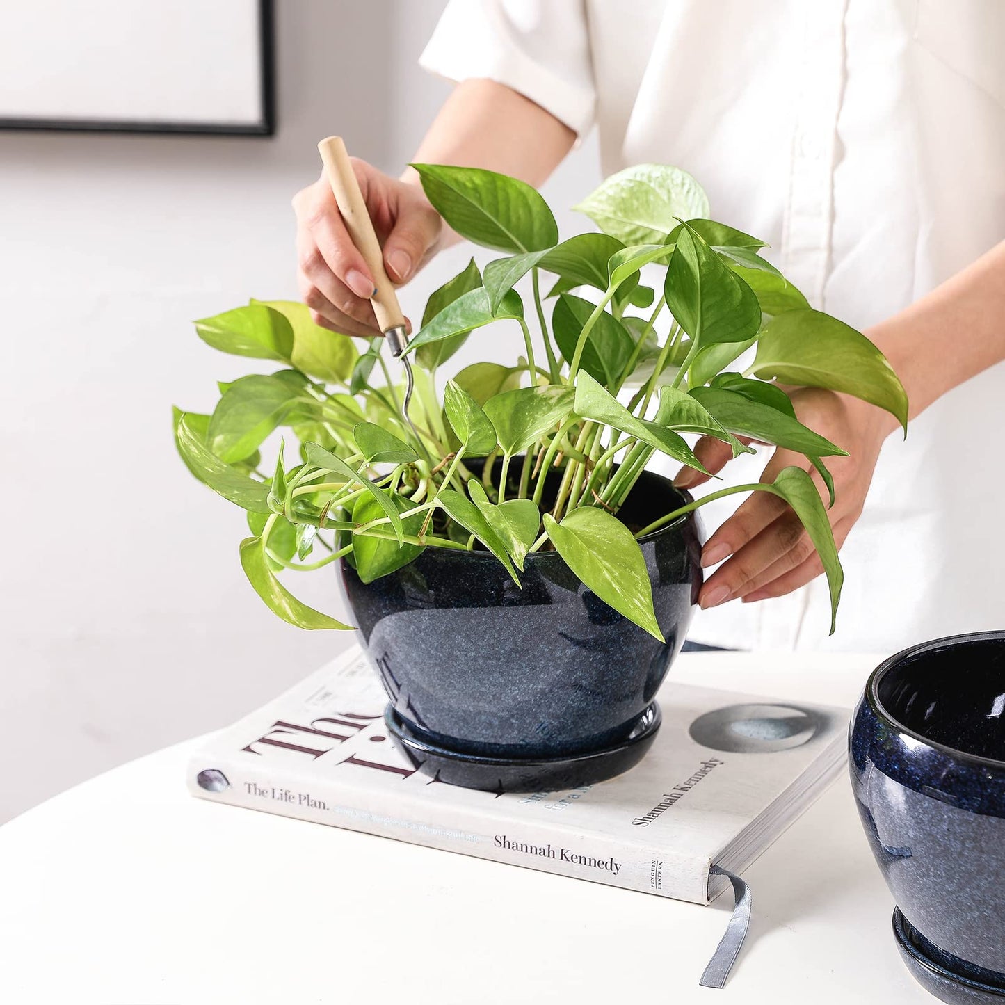 vicrays Ceramic Plant Pots Indoor - 6.5 Inch Planter Pot with Drainage Hole and Saucer for Succulent Orchid Flower Herbs Cactus - Ideal for Gardening Home Desktop Office Decor - Reactive Glaze Blue