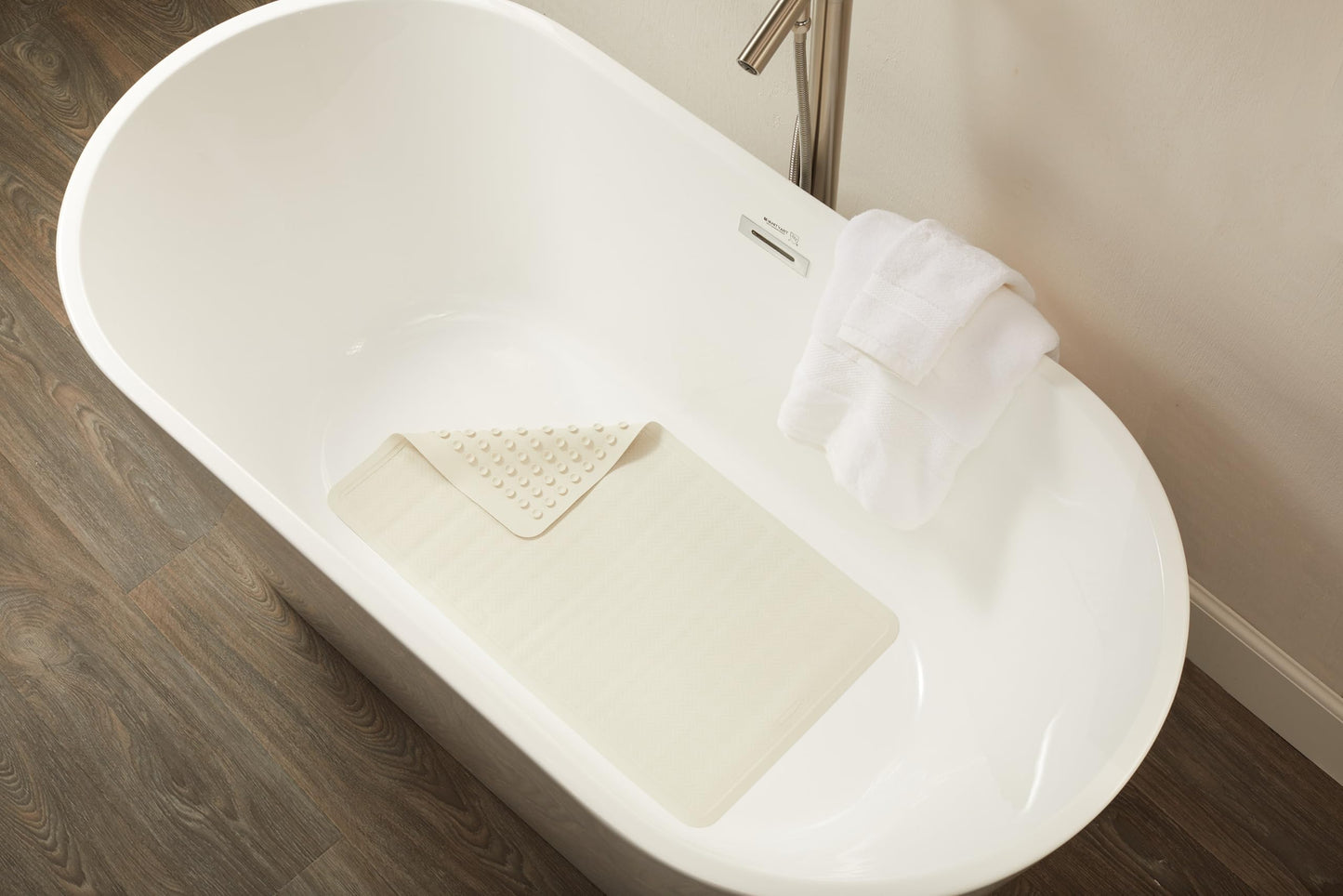 Rubbermaid Commercial Products Bath Tub and Shower Mat | Large - 28 x 16 in. | White | Machine Washable | Safti-Grip Non-Slip Bathroom Mat with Suction Cups for Home/Hotel/Shower/Bathtub