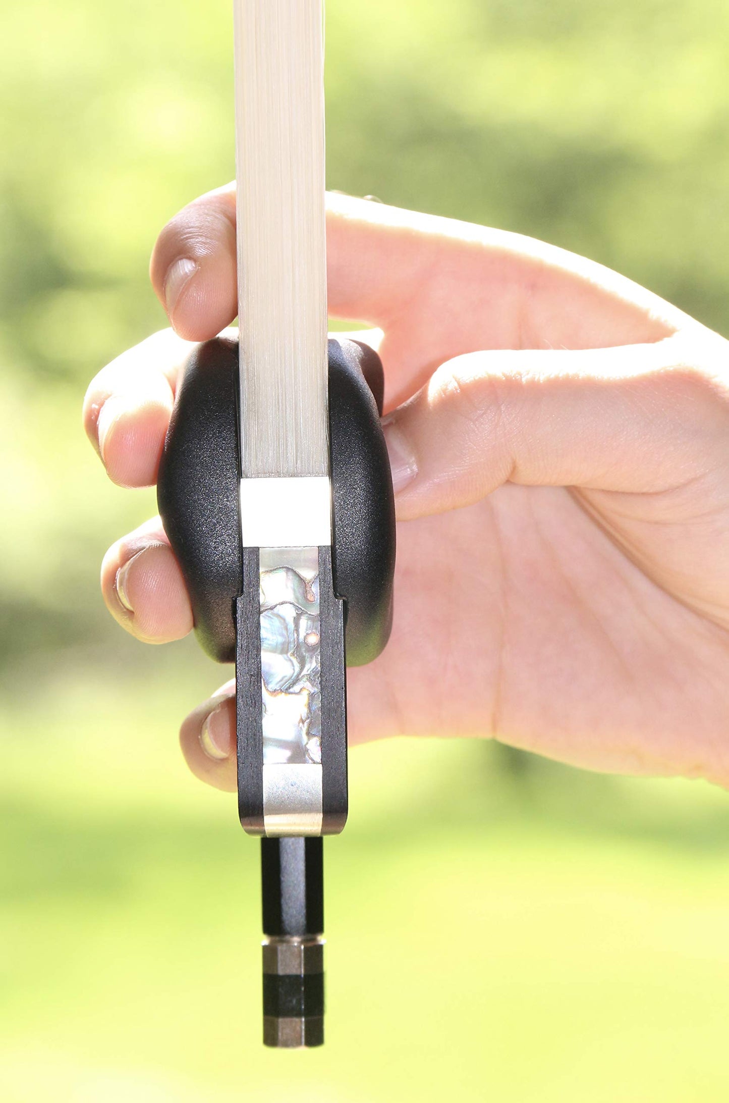 WADA Cello Bow Grip Aid: A Correct Bow Hand without Strain. A Second to Attach to the Bow and Remove. You can Concentrate on Your Sound and Music with a Relaxed Hand and Arm from the Beginning.