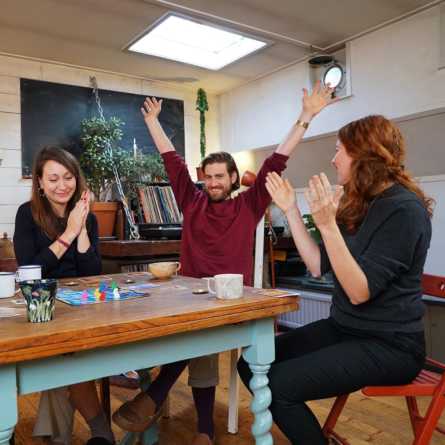 Dixit (Bilingual French/English) - Board Games - Storytelling/Guessing - Games for Family - Ages 8+ - 3 to 6 Players - 30 to 45 Minute Playtime - Made by Asmodee