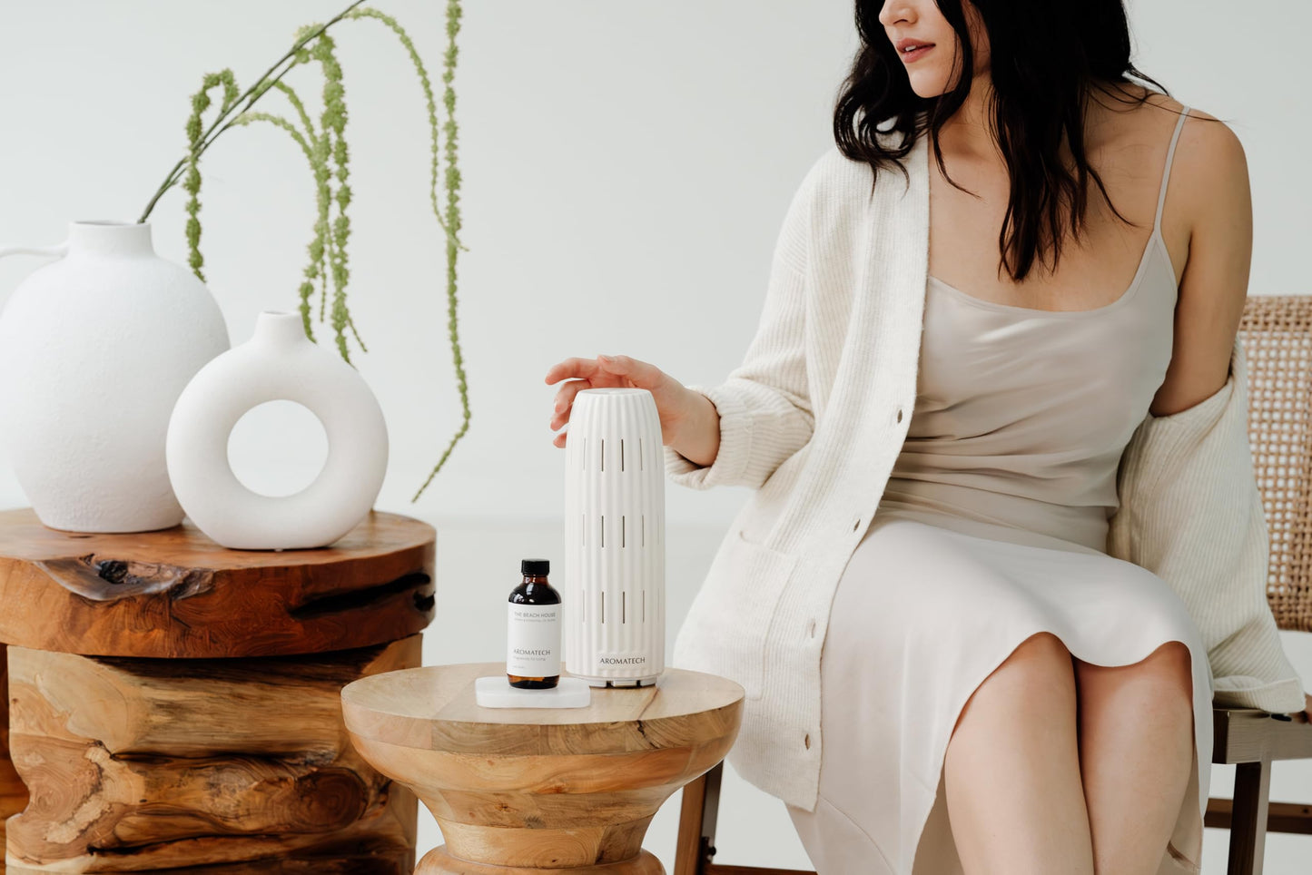 AromaTech The Beach House Premium Aroma Oil – Transportive Home Fragrance with Notes of Salted Bergamot, Sandalwood & Coconut Milk for Scent Diffusers, Cold-Air and UltraSonic Scent Machines – 120 mL