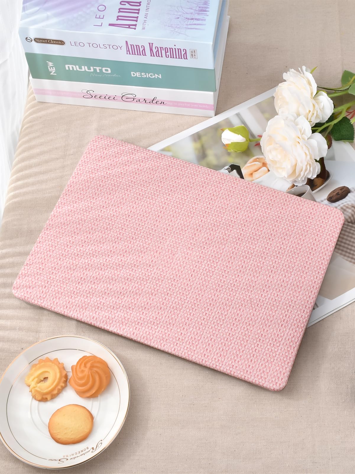 Seorsok Compatible with MacBook Pro 13 inch Case M2 2023,2022,2021-2016 A2338 M1 A2251 A2289 A2159 A1989 A1708 A1706,Elegant Plastic Hard Shell Case with Transparent Keyboard Cover,Pink Woven Fabric
