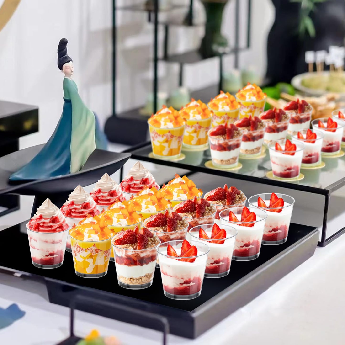 100 Pack Dessert Cups with Lids and Spoons, 7 OZ Mini Clear Plastic Dessert Parfait Cup for Party Small Round Serving Appetizer Cups Disposable Fruit Ice Cream Pudding Yogurt Jello Shot Cake Cup Bowls