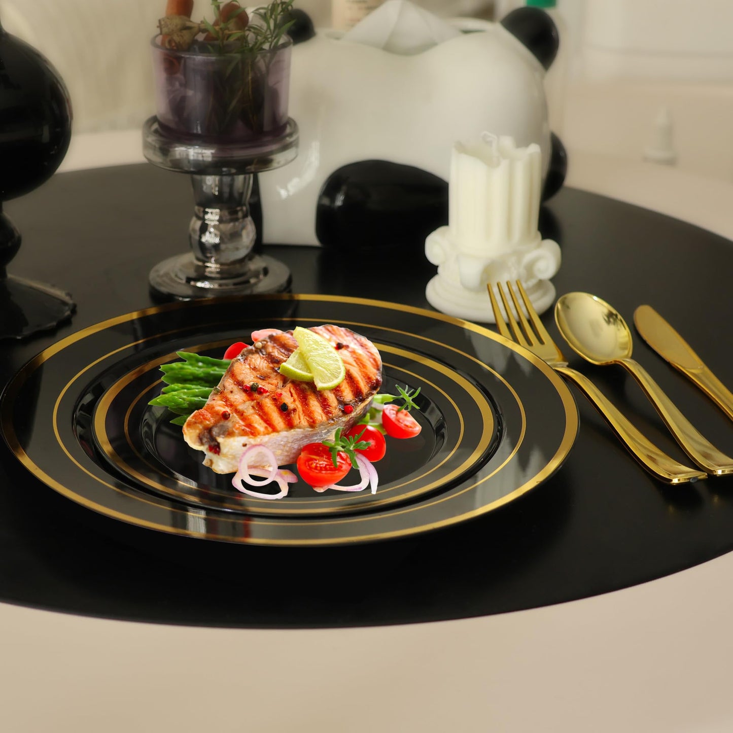 ROCOHANTI 100 PCS Black and Gold Plastic Plates, Disposable Party Black Plates Include 50 Dinner Plate and 50 Dessert Plate Perfect for Holiday, Birthday, Graduation, Wedding & Party