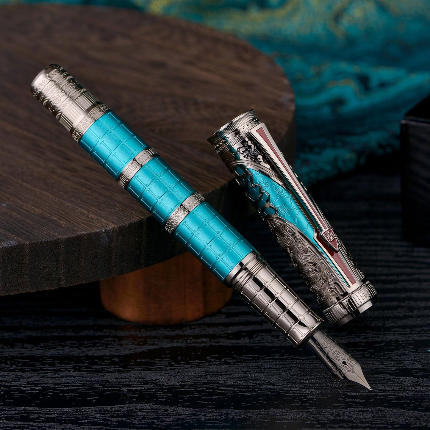 Hongdian D5X Fountain Pen Turquoise Color Medium Nib, Qin Dynasty Retro Chinese Totem Engraving Smooth Writing Pen with Converter and Pen Box Set
