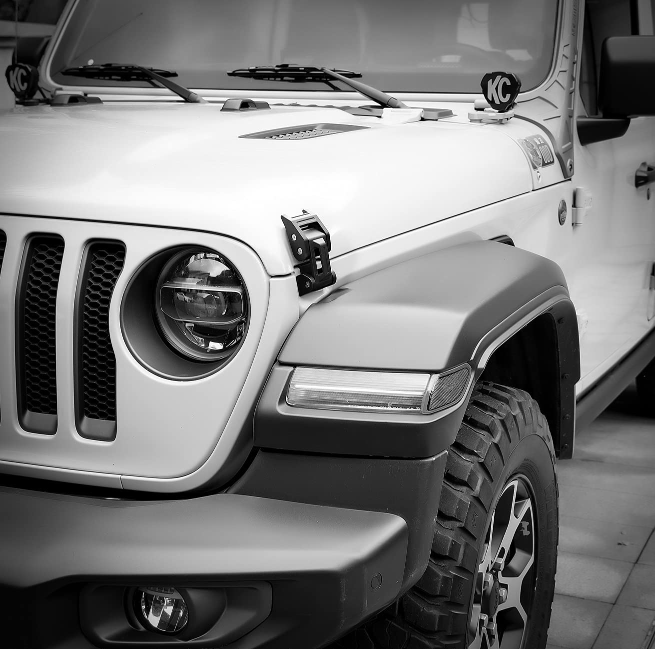 Seven Sparta Hood Latches Aluminum Hood Catch Compatible with Jeep Wrangler JK/JKU 2007-2017, JL/JLU 2018-2022 & Jeep Gladiator 2020-2022, 1 Pair (Base)