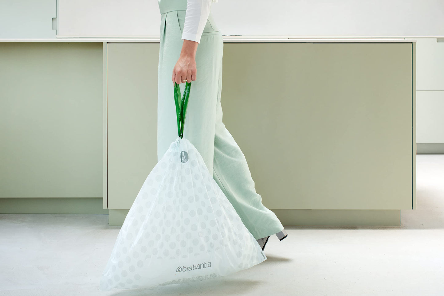 Brabantia PerfectFit Trash Bags (Size R/9.5 Gal) Thick Plastic Trash Can Liners with Drawstring Handles (40 Bags)