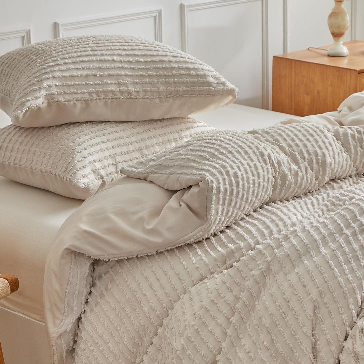 WARMDERN Boho Duvet Cover Set Queen Size,Khaki Striped Duvet Cover Microfiber Bedding Set,3PCS Ultra Soft Breathable Lightweight Tuft Texture Pattern Duvet Covers with Zipper Closure(Khaki,Queen)