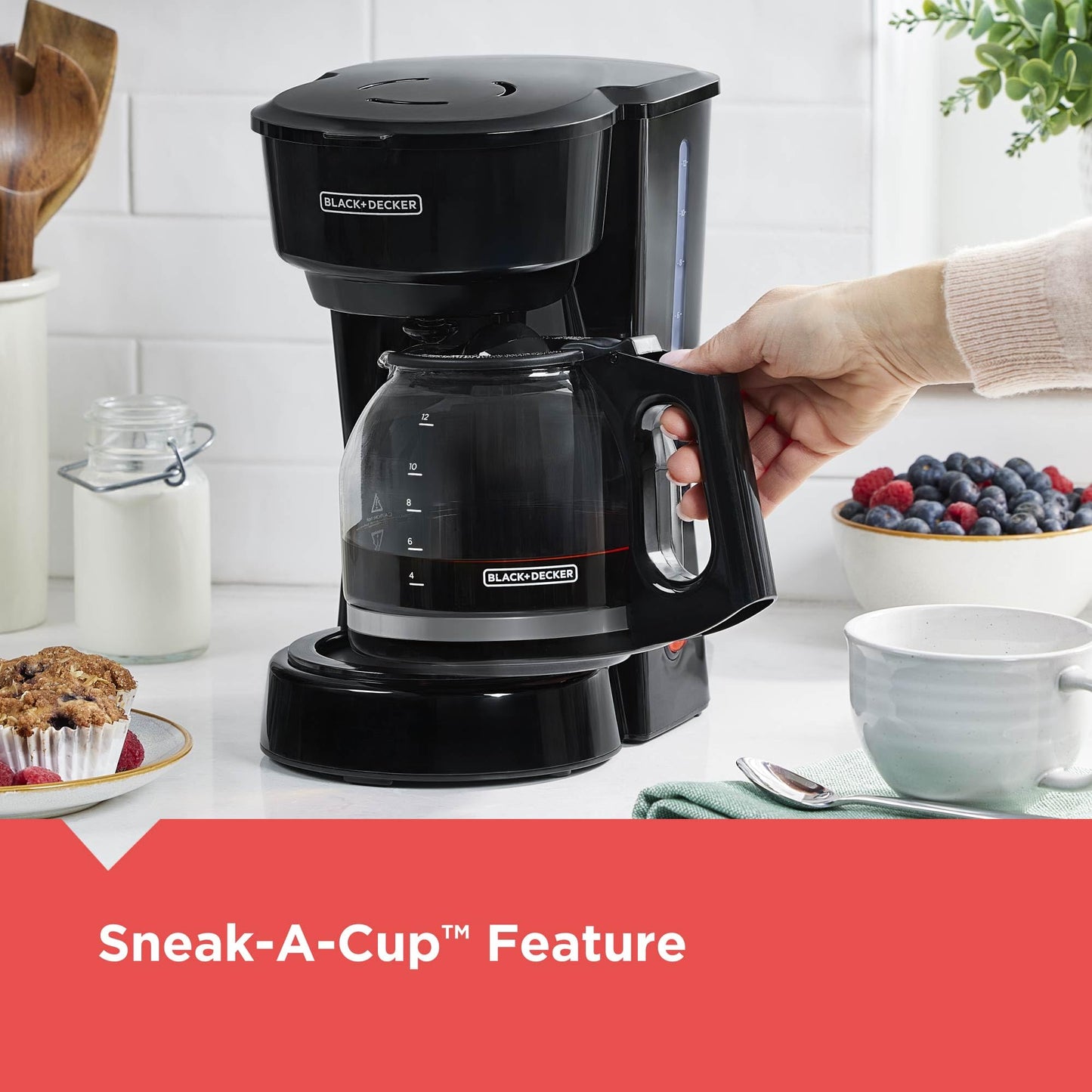 BLACK+DECKER 12-Cup Coffee Maker with Easy On/Off Switch, Easy Pour, Non-Drip Carafe with Removable Filter Basket, Black