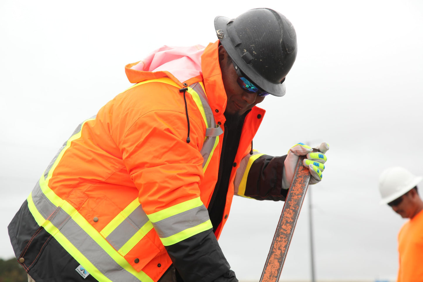 Pyramex Ridgeline Full Brim Hard Hat 4 Point Ratchet Vented Matte Black Graphite Pattern