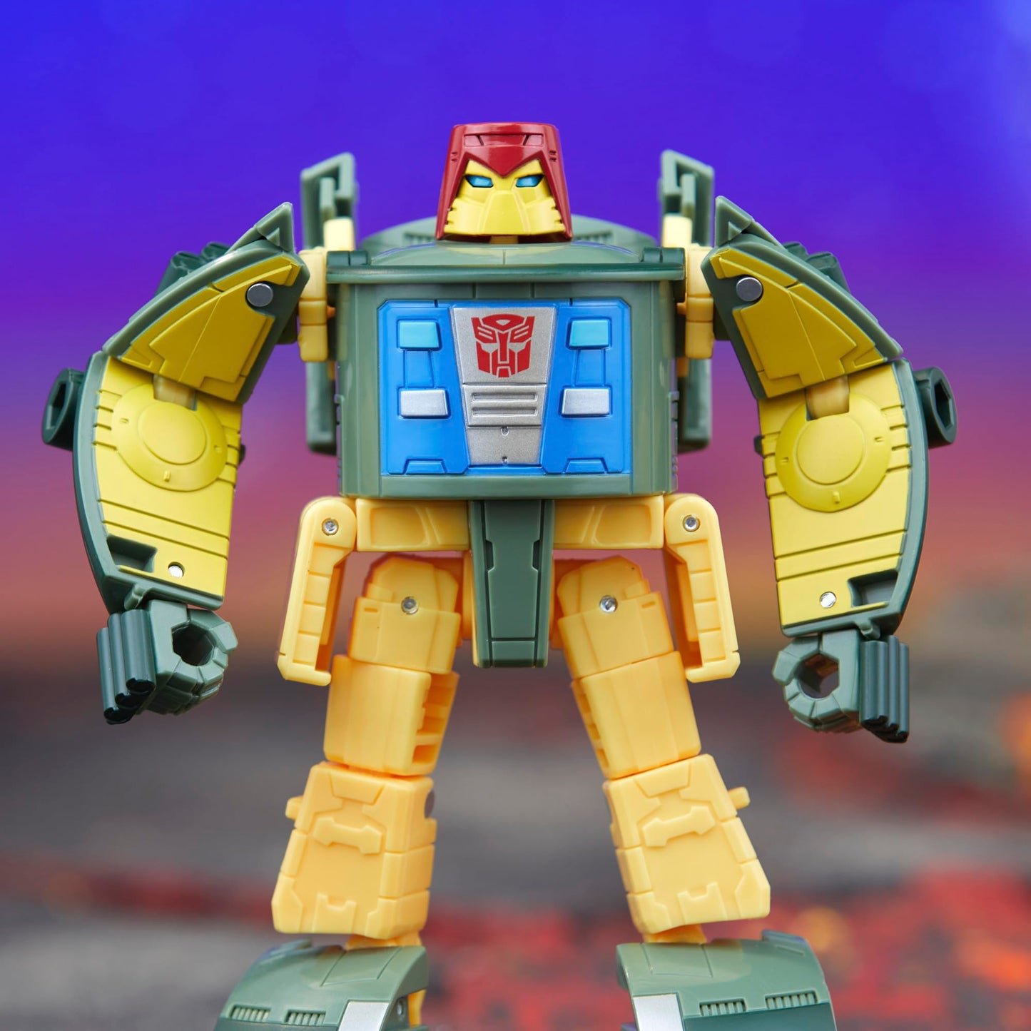 Transformers Legacy Deluxe Class Autobot Cosmos, 5.5-inch Converting Action Figure, 8+