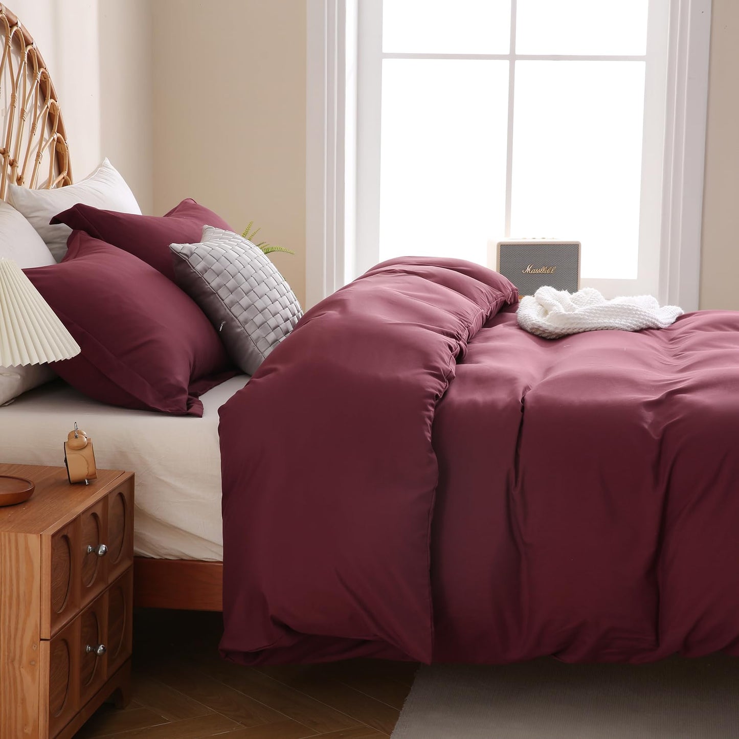 JSD Burgundy Duvet Cover Set Queen Size, 3 Piece 1 Duvet Cover with 2 Pillow Shams, Soft Brushed Microfiber Comforter Covers Zipper Closure