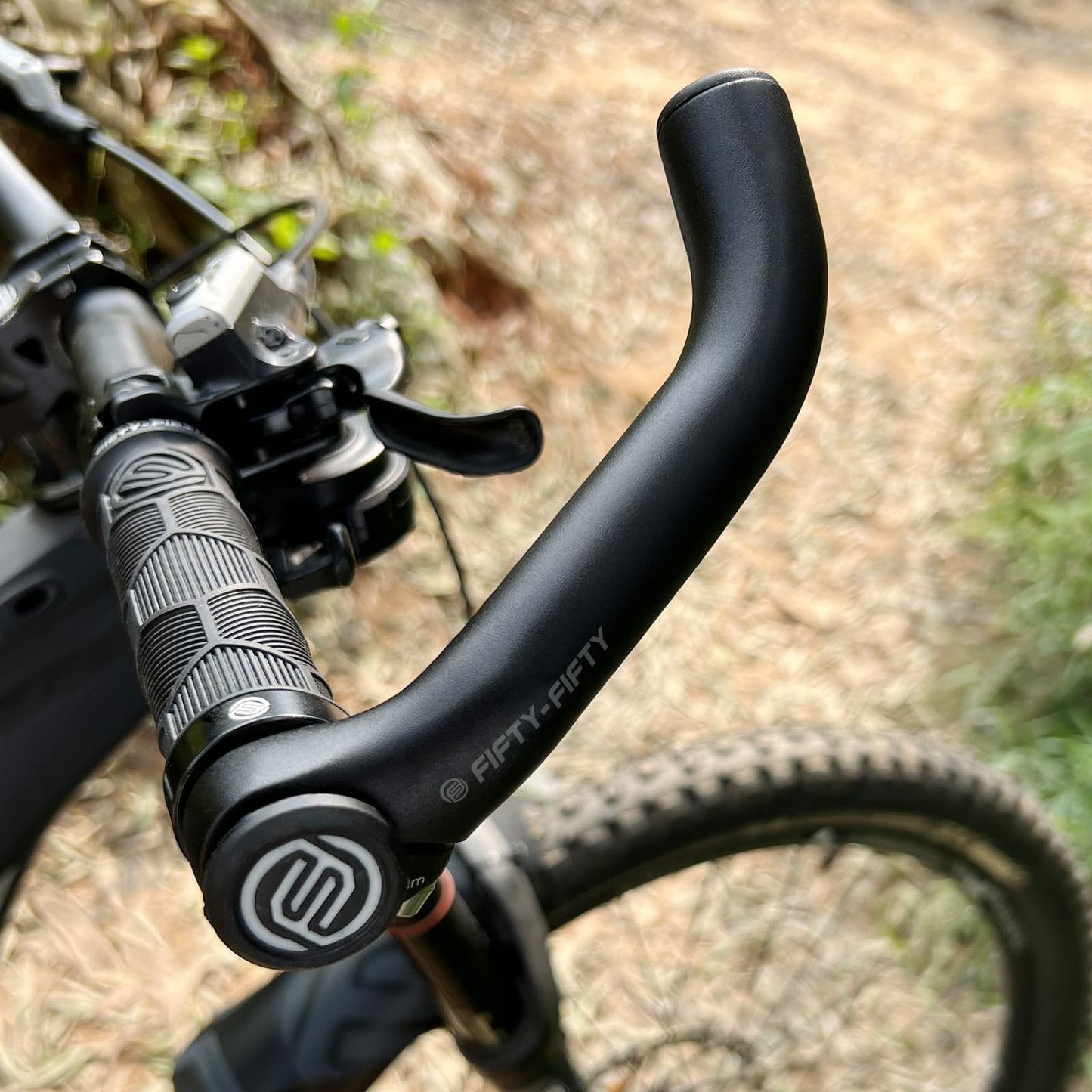 FIFTY-FIFTY Bike Bar Ends, Mountain Bike Handlebar Ends, Aluminium Alloy MTB Bicycle Bar Extender (Black)