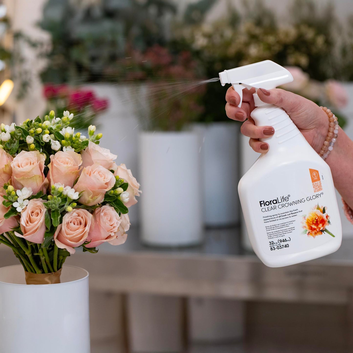 FloraLife Clear Crowning Glory - Liquid Shield Finishing Spray for Fresh-Cut Flowers - 32fl oz