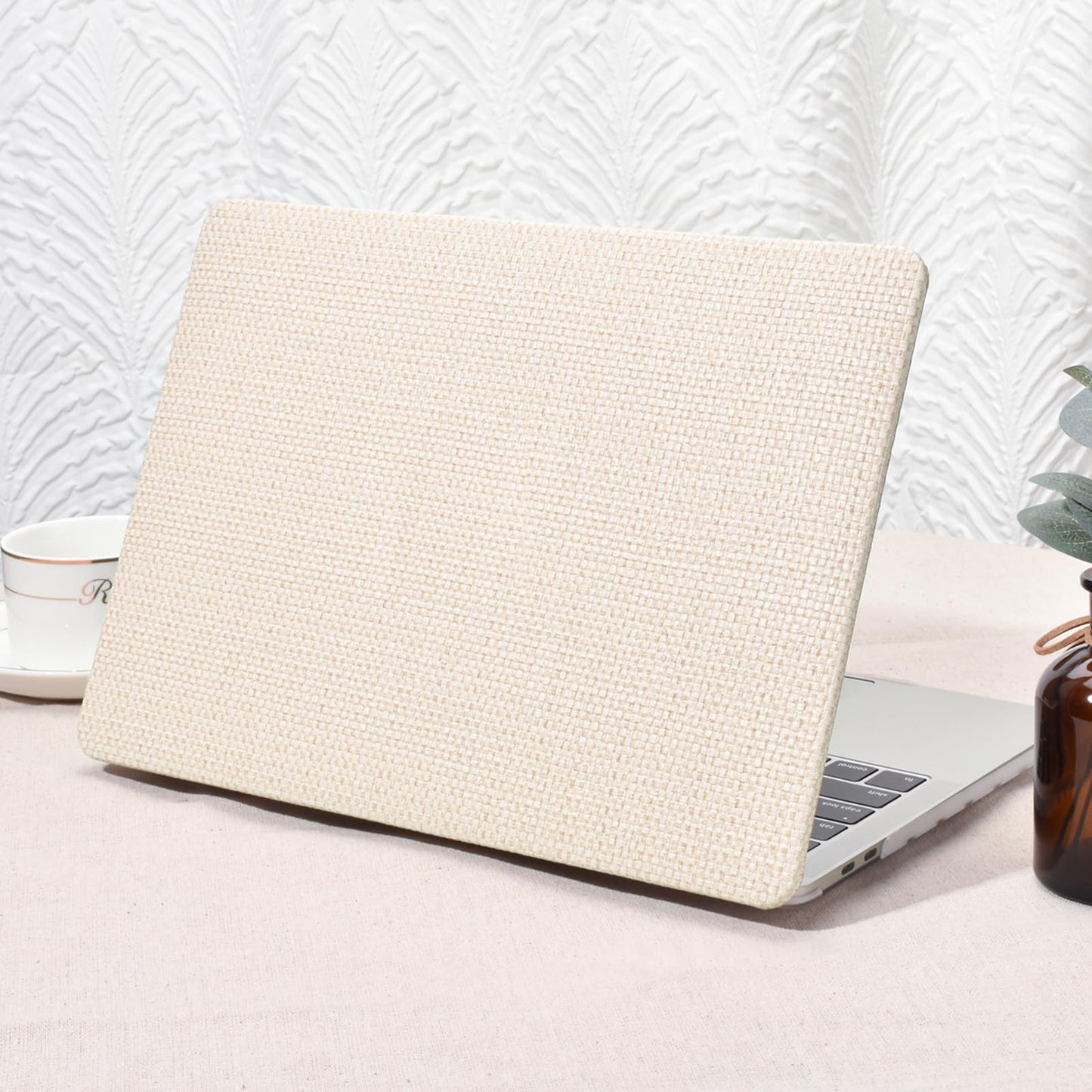 Seorsok Compatible with MacBook Pro 13 inch Case M2 2023,2022,2021-2016 A2338 M1 A2251 A2289 A2159 A1989 A1708 A1706,Elegant Plastic Hard Shell Case with Transparent Keyboard Cover,Beige Woven Fabric