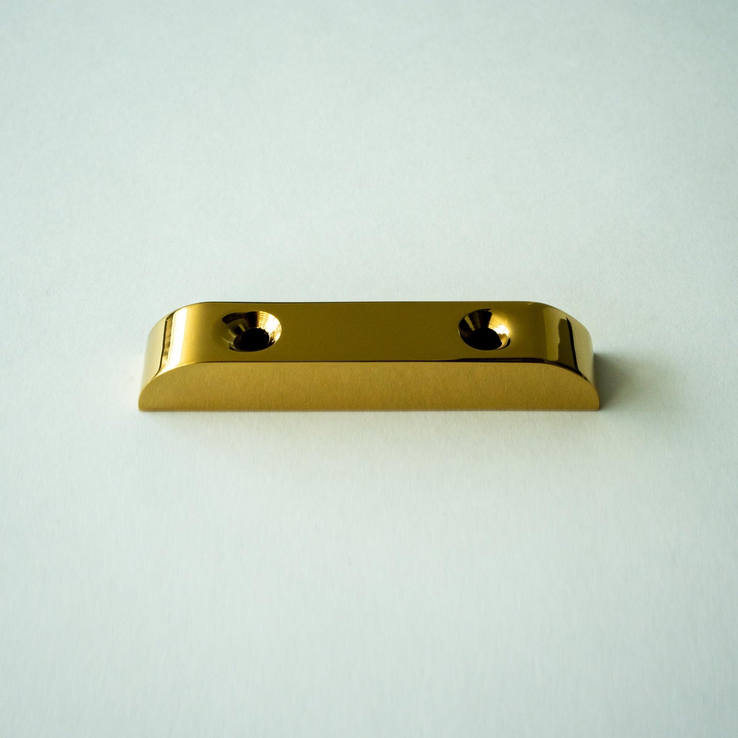 Hemiola Thumb Rest, Solid Metal Finger Rest Tug Bar for Bass Guitar, Gold color